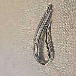 Vintage 1960'e Art Deco Swoosh Silver Tone Brooch Signed Sarah Cov